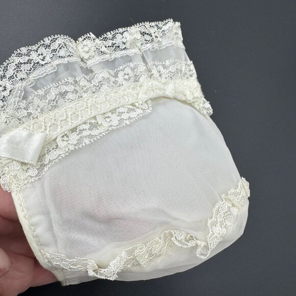 Vintage Frilly Baby Bonnet Lace Ruffle Infant Christening Hat Heirloom - Picture 15 of 16